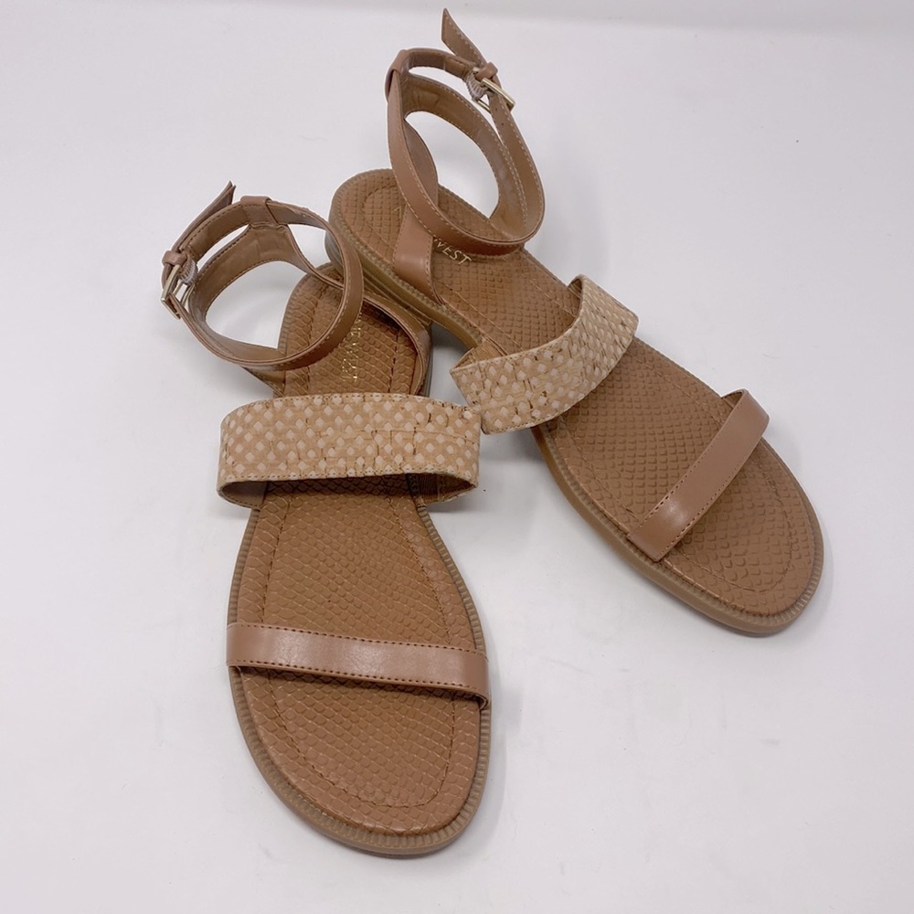 Nine West Brown Tan Sandals Size 9 Excellent Condition